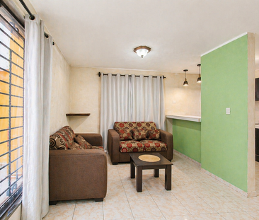 Casa cerca de Animaya en Caucel (Herradura) - Photo 1