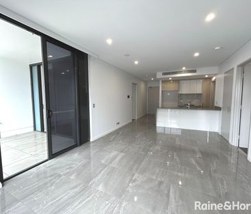 High and Proud, As New Luxury Apartment - Photo 2