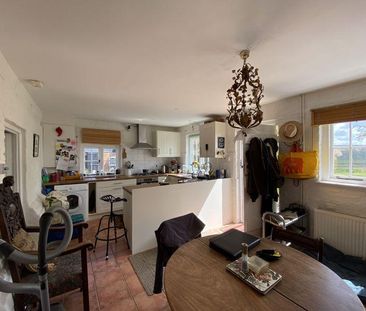 3 bedroom cottage to rent - Photo 2