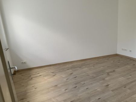 3-Zimmer-Wohnung mit Balkon in Remscheid-Lüttringhausen mieten - Foto 2