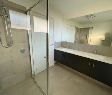 Brand New & Beautifully Designed Townhouse Living - Photo 6