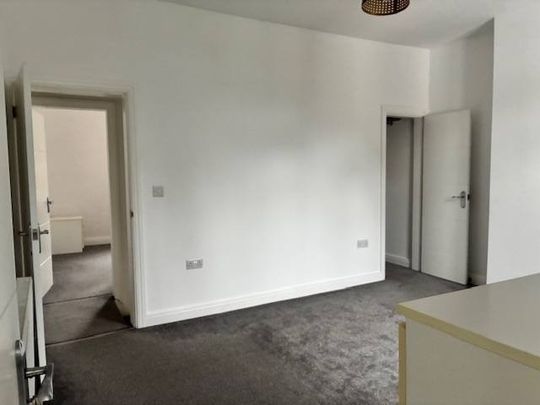 2 Bedroom House with en-suite & *Close to Nuneaton town centre* - Photo 1