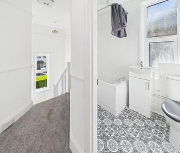 3 bedroom semi-detached house to rent - Photo 6