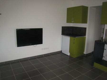 Location Appartement 2 pièces 29m² VALENCIENNES 59300 - Photo 4