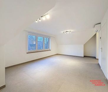 Gerenoveerd dakappartement op rustige ligging - Photo 5
