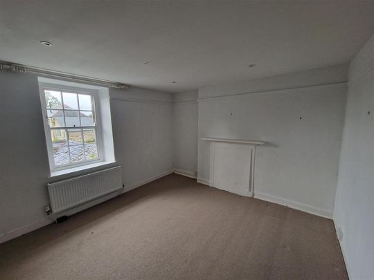 7 bedroom farm house to rent - Photo 1