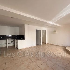 Location appartement 2 pièces 45 m² Toulon - Photo 2