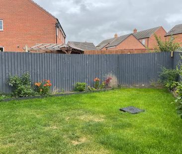3 bedroom semi-detached house to rent - Photo 6