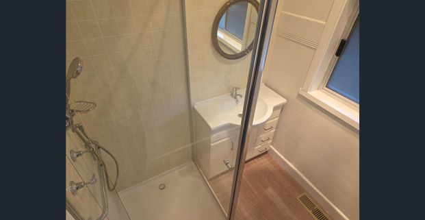 Charming 2-Bedroom Home in Prime Niddrie Location - Photo 1