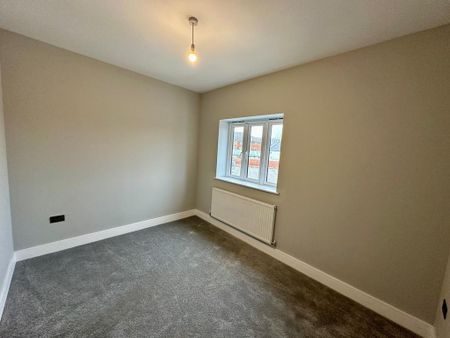 2 bedroom semi-detached house to rent - Photo 3
