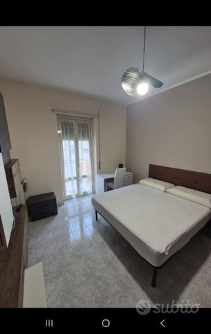 CAMERA AMMOBILIATA C/BALCONE E BAGNO zona Marconi - Photo 2