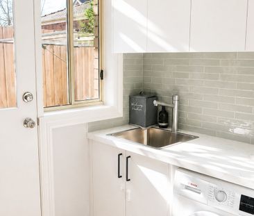 Low Maintenance Living With Space, Comfort And Privacy - Photo 2