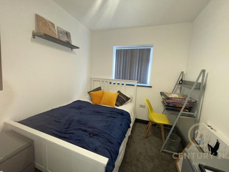 1 bedroom in a house share to rent - Photo 4