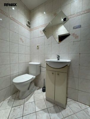 Byt 1+1 s vestavěným patrem na spaní a se sklepem v 1.PP - Fotografie 1