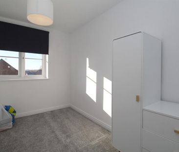 3 bedroom semi-detached house to rent - Photo 6