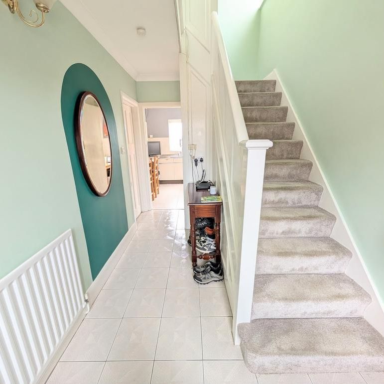 1 bedroom in a house share to rent - Photo 1