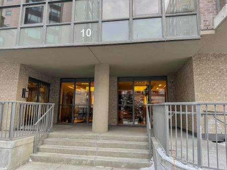 Contemporary Apartment With Parking & Storage Included - Photo 5