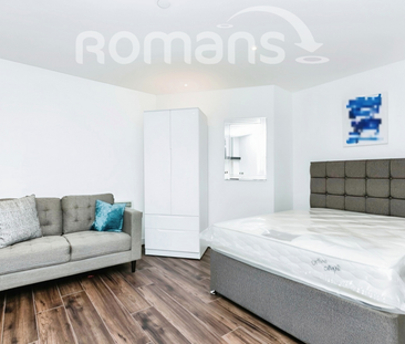 Studio to rent - Photo 1