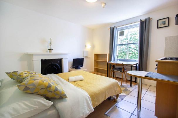Flat 19 Penywern Road, Earls Court SW5 9SX - Photo 1
