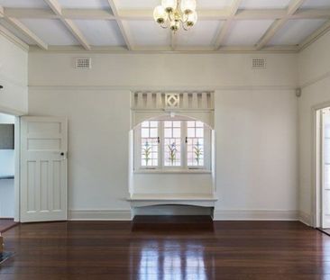 Character Home in the Heart of West Perth - Photo 4