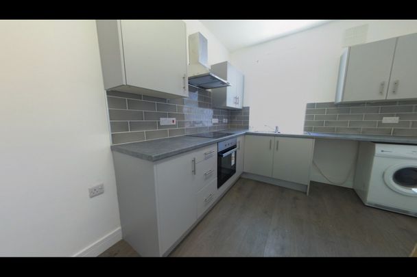 2 Bed Maisonette, Austhorpe Road, LS15 - Photo 1