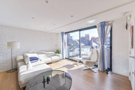 3 bedroom flat to rent - Photo 2