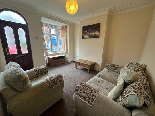 3 bedroom terraced house to rent - Photo 1