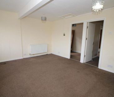 3 bedroom bungalow to rent - Photo 1