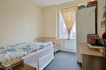 3 bedroom Flat to rent in Beaconsfield Street, Arthurs Hill, Newcastle upon Tyne - Photo 3