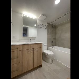 989 Lytton Street - Photo 2
