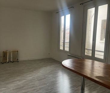 Location appartement 1 pièce, 29.90m², Rochefort - Photo 1