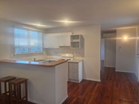 2 bed-room modern city unit in a garden oasis - Photo 4