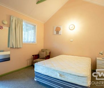 Self Contained Cabin close to town ready for permeant rental - Photo 2