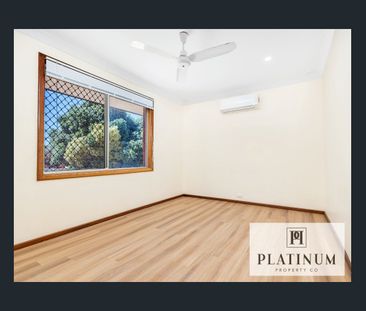 Comfort, Convenience & Space – Family-Friendly Home in the Heart of... - Photo 2