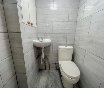 5 bedroom semi-detached house to rent - Photo 6