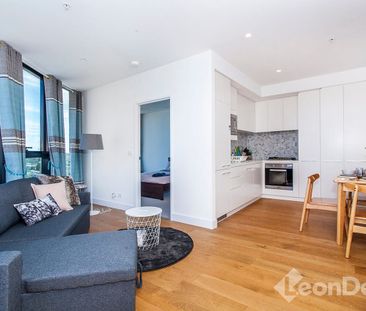 Fully Furnished Amazing And Convenient 2 Bedroom Apartment in Box Hill - Photo 4