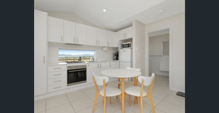 Furnished, Stylish Apartment - Photo 3