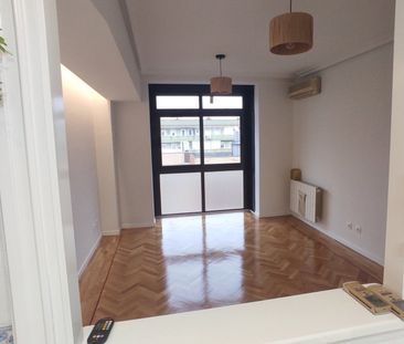 Piso de alquiler en Adelfas - Photo 2