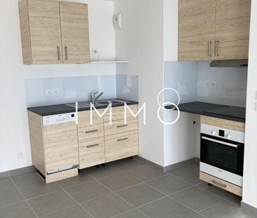 Location Appartement 2 pièces 41m² MARSEILLE 9ème - Photo 2