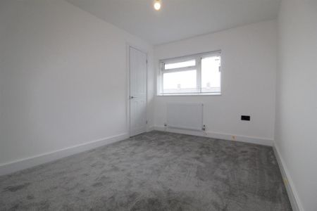 4 bedroom terraced house to rent - Photo 4