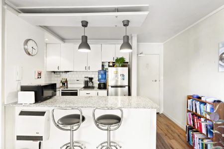 Bright, Private & 400m From The Royal Botanical Gardens - Photo 4