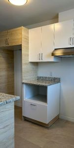 Superbe 4 1/2 Boul du Mi-Vallon fraîchement rénové - Photo 3