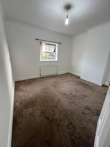 3 Bed Terraced House, Spencer Road, LU3 - Photo 3