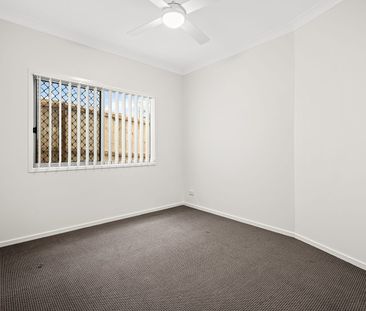 NEAR NEW 4 BEDROOM HOME IN PRIME LOCATION - Photo 5