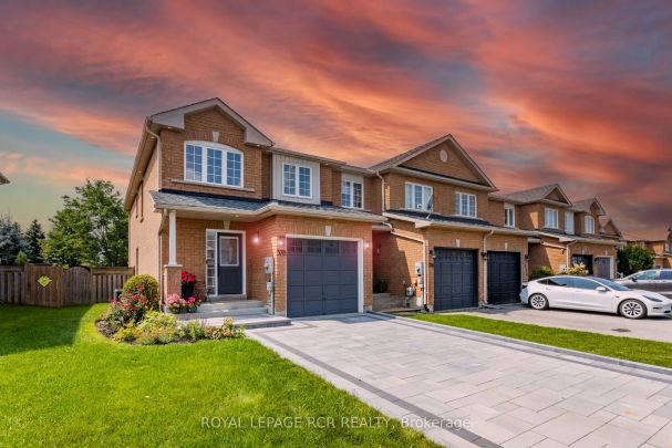 Condo Townhouse For Lease | N9256468 - Photo 1