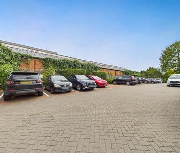 Heath Road, Twickenham, Middlesex, TW1 - Photo 2