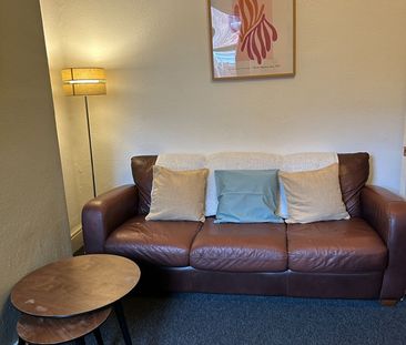 4 Bed Terraced House, Richmond Road, M14 - Photo 2