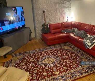 4 bedroom maisonette to rent - Photo 1