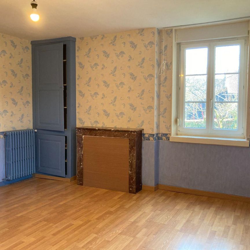 COMMUNE DE LANTAGES (AUBE 10), MAISON D'HABITATION de 105m² : - RDC : entrée, séjour/salon av... - Photo 1