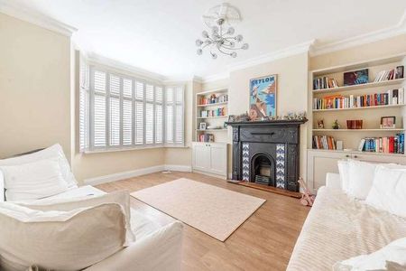 Whitchurch Gardens, Harrow, HA8 - Photo 3